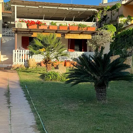 Semesterbostad Casa Stewart Geremèas